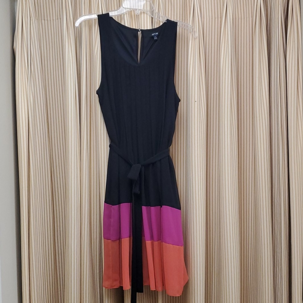 Apt 9 pleated color block dress
